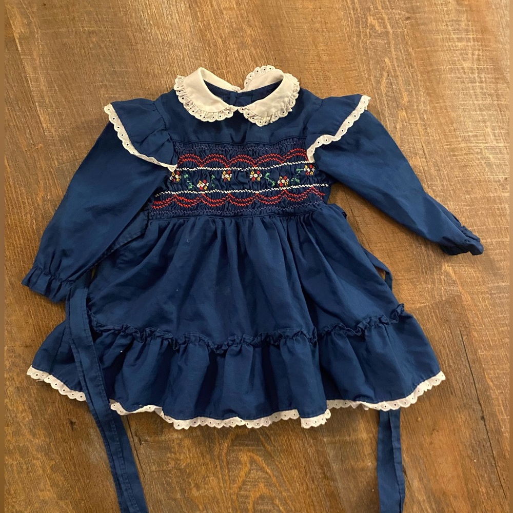 Vintage Polly Flinders hand smocked long sleeve blue dress. Size 3 Toddler.